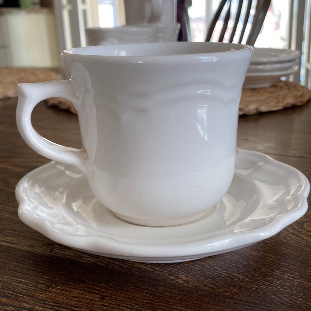 Pfaltzgraff Gazebo white cups and saucers (4 total)